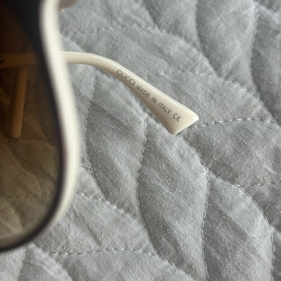 Gucci authentic sunglasses - Picture 5 of 10